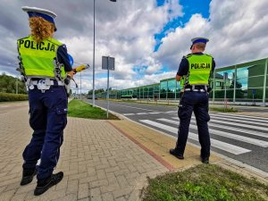 policjanci z Wydziału ruchu Drogowego podczas działań &quot;Kaskadowy pomiar prędkości&quot; na terenie Białegostoku