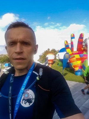 Policjant Marek Bułach na zawodach Bison Ultra - Trail