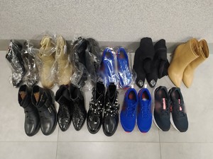 11 par butów