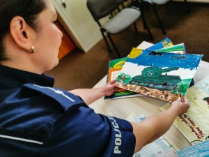 POLICJANTKI PREWENCJI PODCZAS WYBORU PRAC
