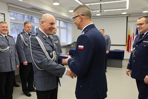 Policjanci podczas uroczystości.
