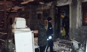 Policjanci z pracownikami odwiedzają osoby bezdomne i nieporadne życiowo.
