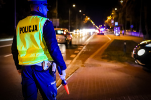 Policjanci podczas zabezpieczenia Dnia Wszystkich Świętych