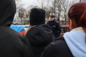 Uczniowie i studenci podczas spotkania z policjantami