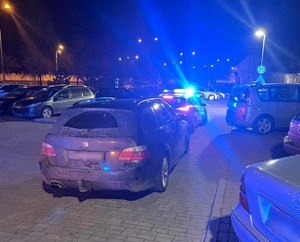 Zatrzymany przez policjantów pojazd