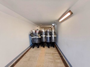 ćwiczenia policjantów ze strażą ochrony kolei