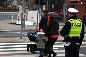 policjanci podczas akcji wszyscy święci