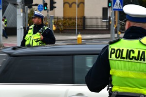 policjanci podczas akcji wszyscy święci