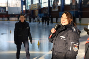 ZIMOWA SZTAFETA NA LODZIE Z BIAŁOSTOCKIMI POLICJANTAMI