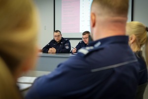 odprawa roczna policjantów