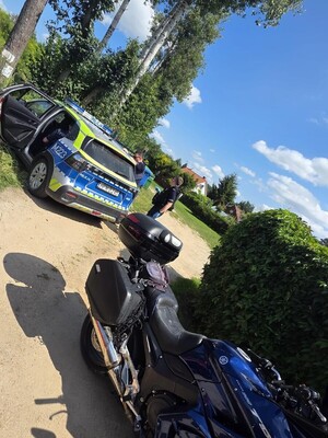 pościg policjantów za motocyklistą
